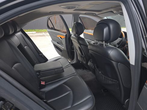 Used 2006 Mercedes-Benz E 350 Sedan image 17