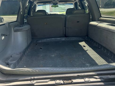 Used 1996 GMC Suburban 2500 AWD/4WD image 14