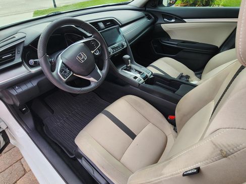 Used 2017 Honda Civic EX image 4