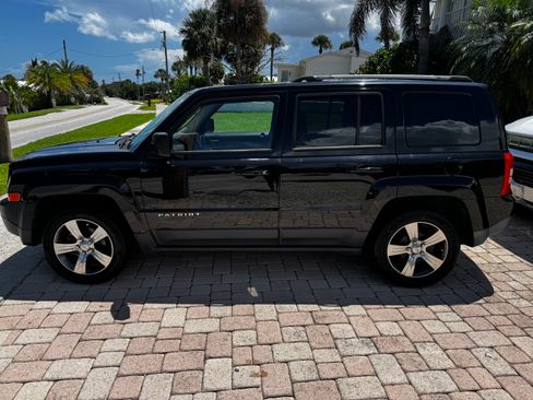 Used 2016 Jeep Patriot High Altitude FWD image 16
