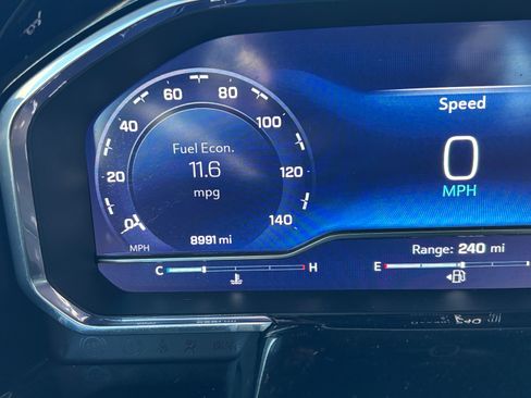 Used 2024 Chevrolet Silverado 2500 LTZ w/ LTZ Plus Package image 2