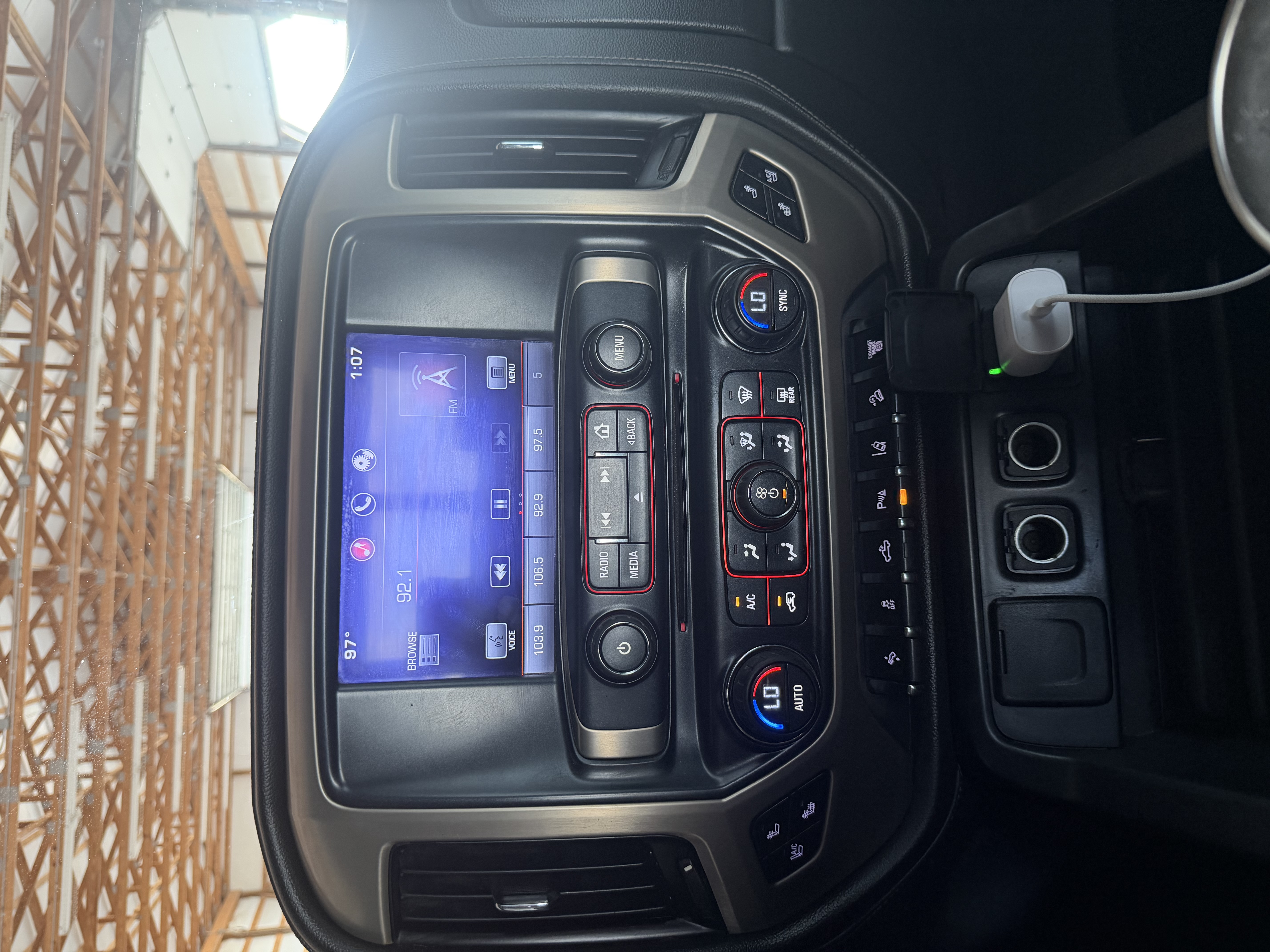 Used 2015 GMC Sierra 2500 Denali w/ Duramax Plus Package AWD/4WD image 19