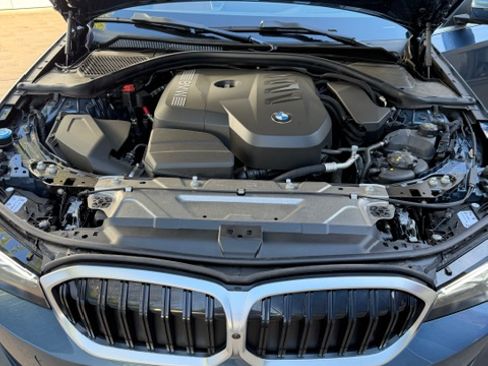 Used 2025 BMW 330i Sedan w/ Premium Package image 12