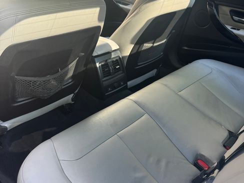 Used 2013 BMW 328i xDrive Sedan AWD/4WD image 9