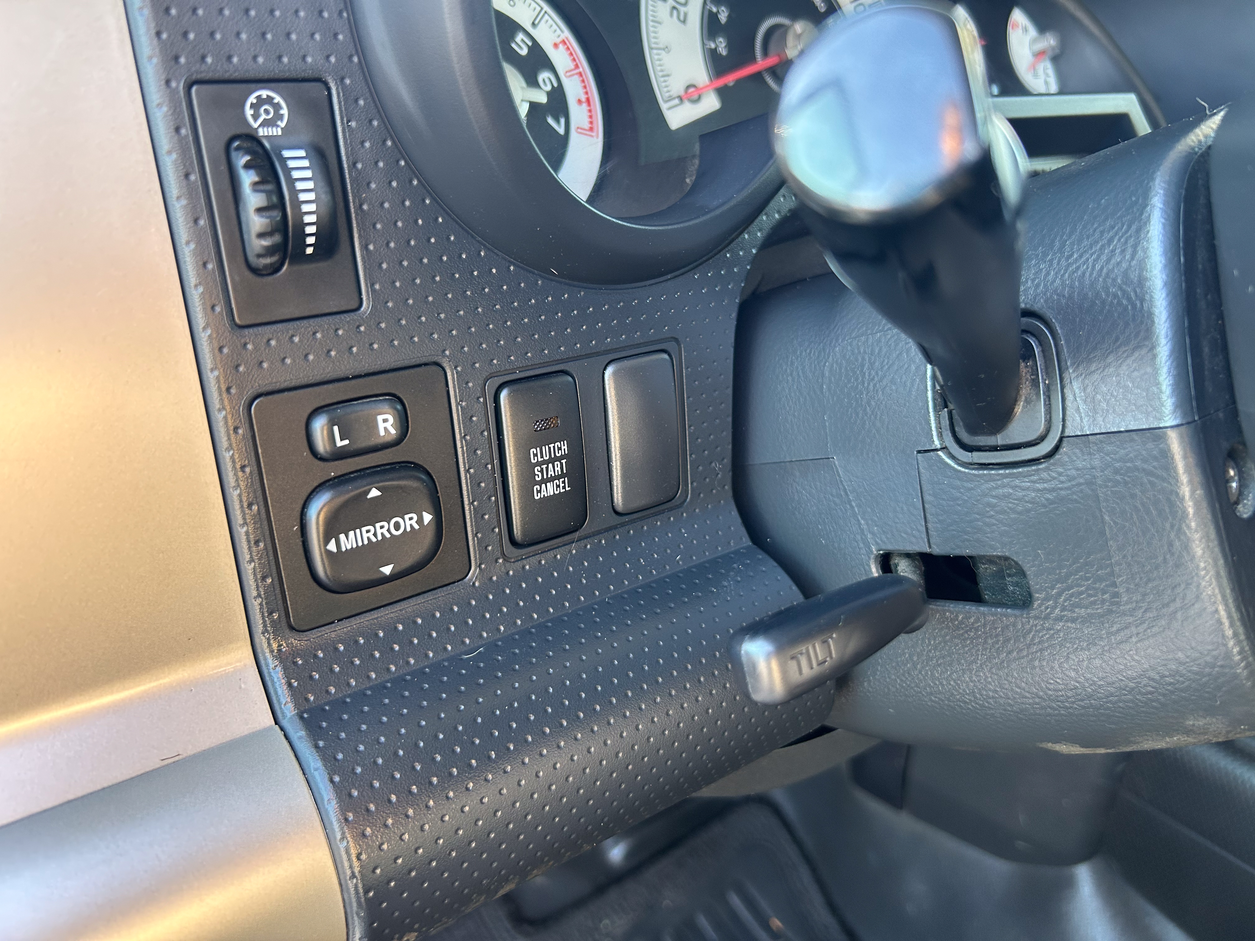 Used 2007 Toyota FJ Cruiser 4WD w/ Upgrade Pkg 2 image 18