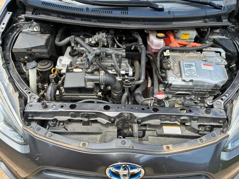 Used 2016 Toyota Prius C One FWD image 24