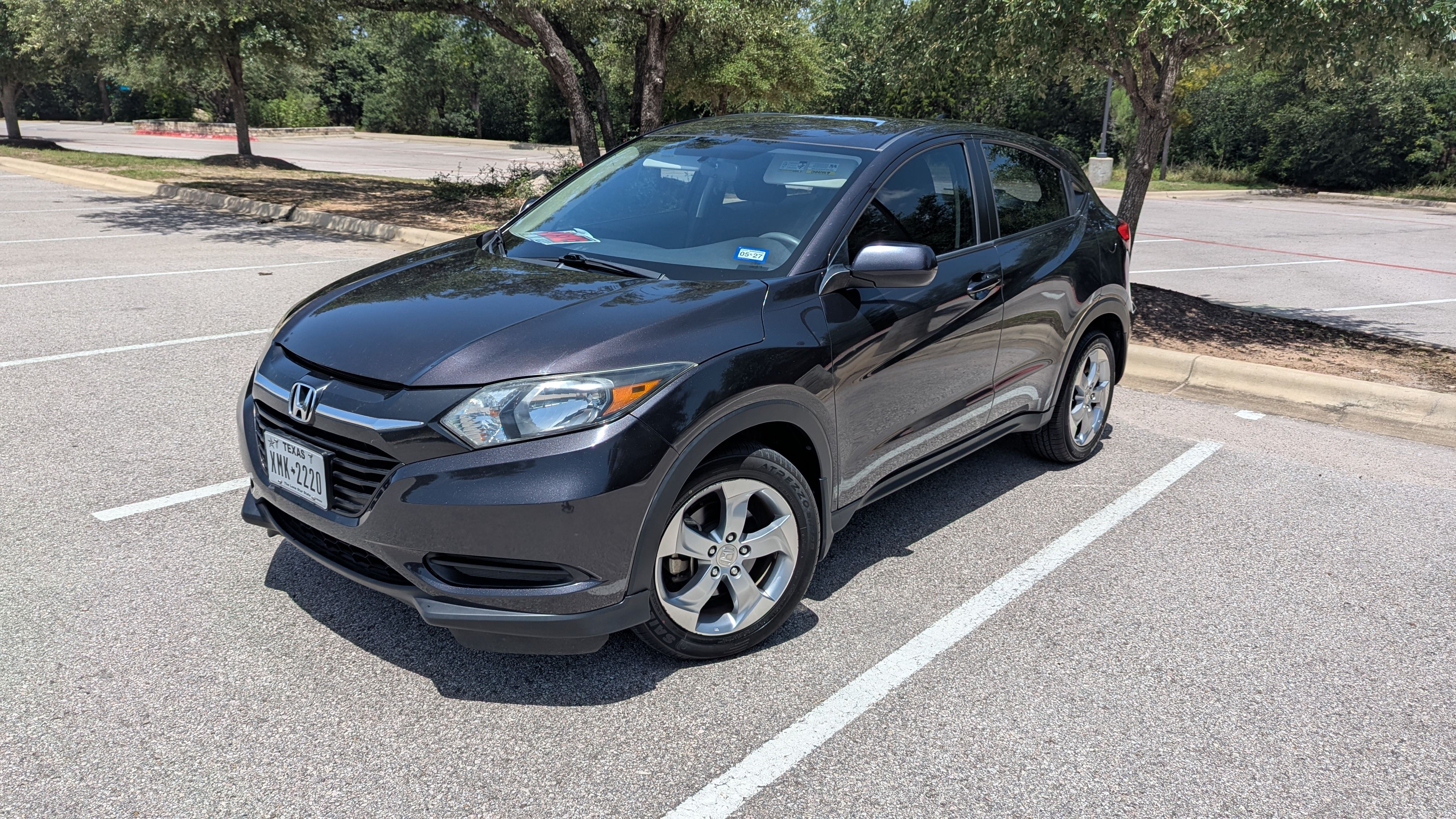 Used 2017 Honda HR-V LX image 1