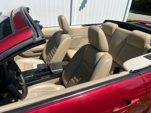Used 2007 Ford Mustang GT Premium RWD image 8