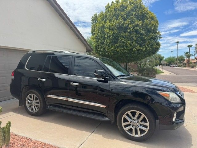 Used 2013 Lexus LX 570 4WD w/ Luxury Pkg image 1