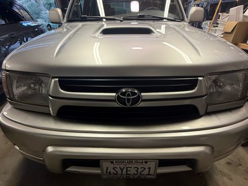 Used 2001 Toyota 4Runner SR5 RWD image 8