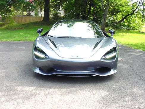 Used 2024 McLaren 750S Spider RWD image 5