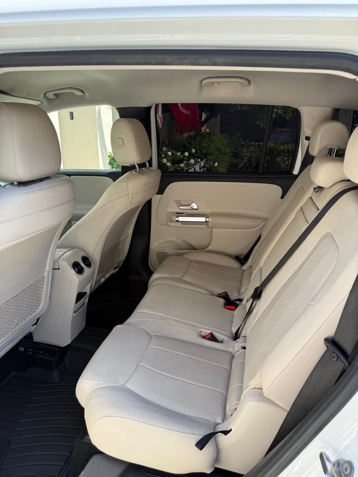 Used 2020 Mercedes-Benz GLB 250 4MATIC image 15