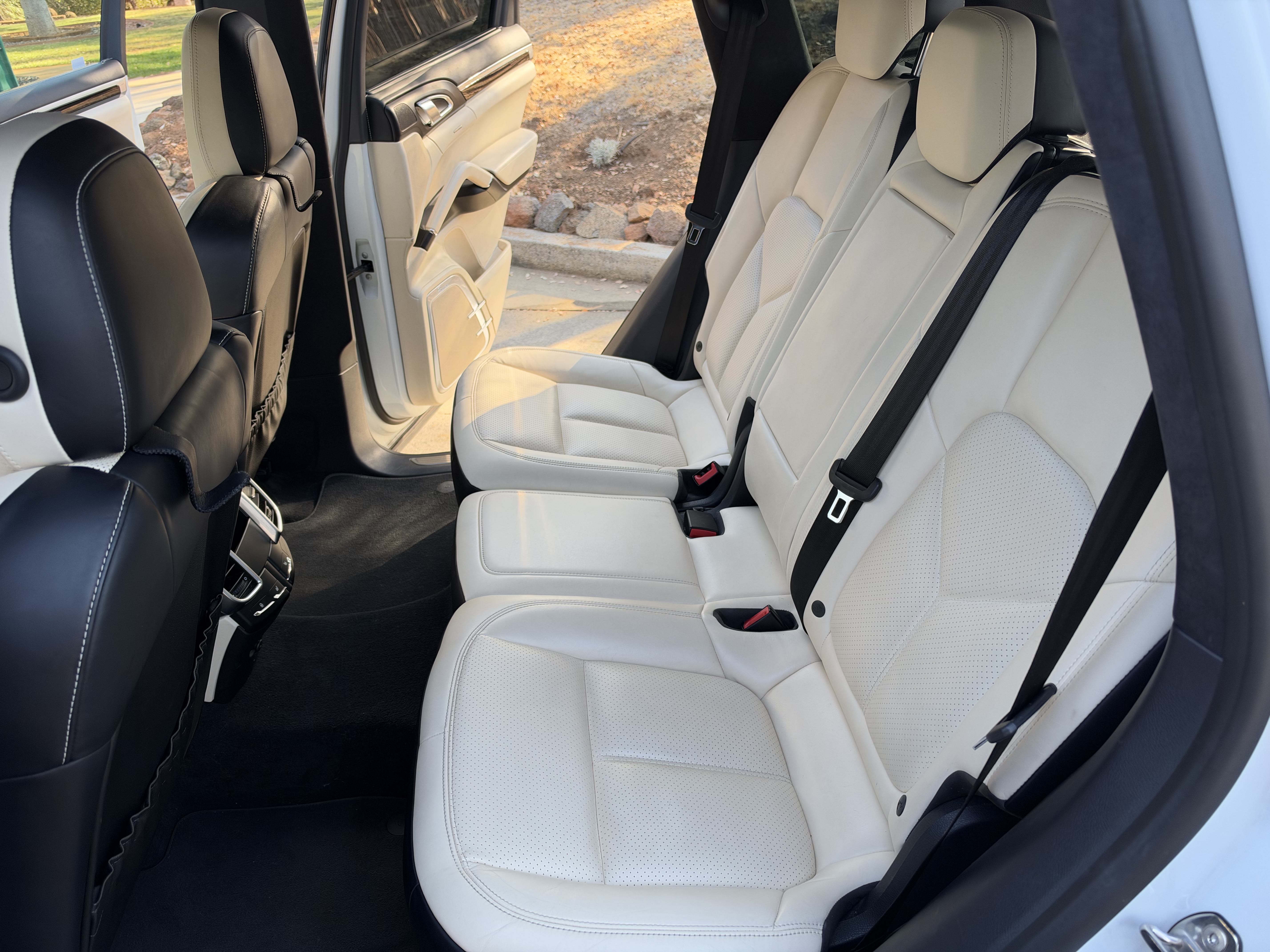 Used 2018 Porsche Cayenne AWD/4WD image 29