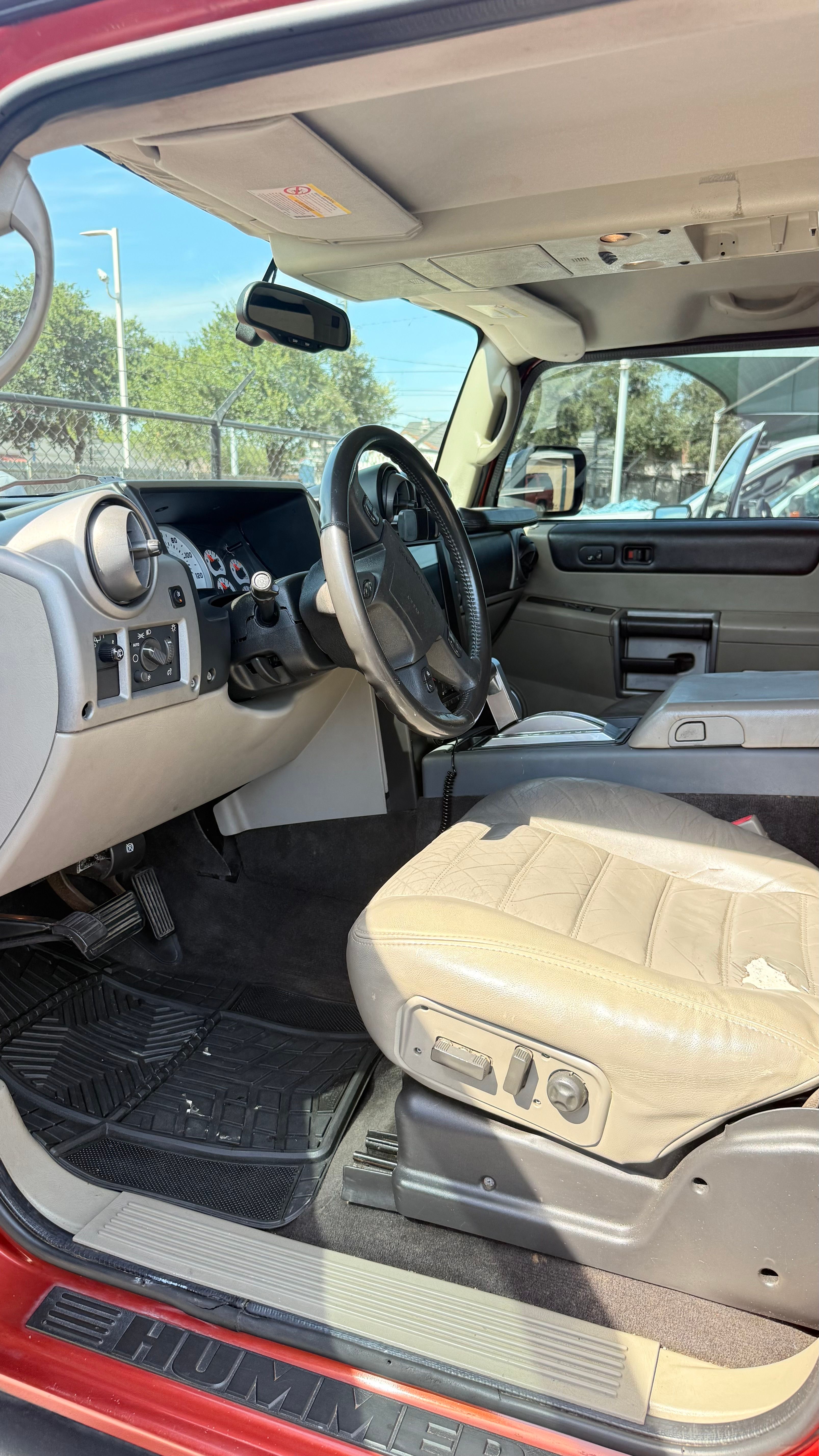 Used 2003 HUMMER H2 w/ Preferred Equipment Group AWD/4WD image 8