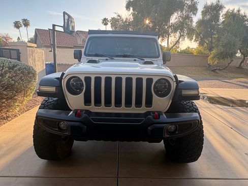 Used 2021 Jeep Wrangler Unlimited Rubicon AWD/4WD image 2