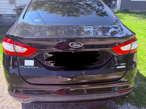 Used 2015 Ford Fusion SE FWD image 6