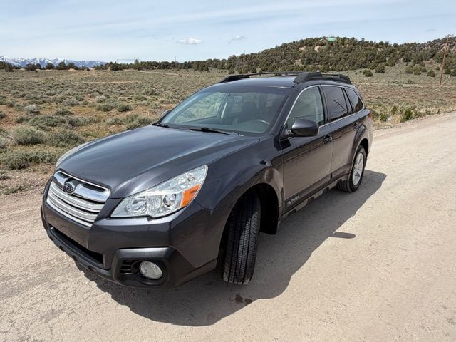 Used 2013 Subaru Outback 2.5i Premium w/ All-Weather Pkg AWD/4WD image 5
