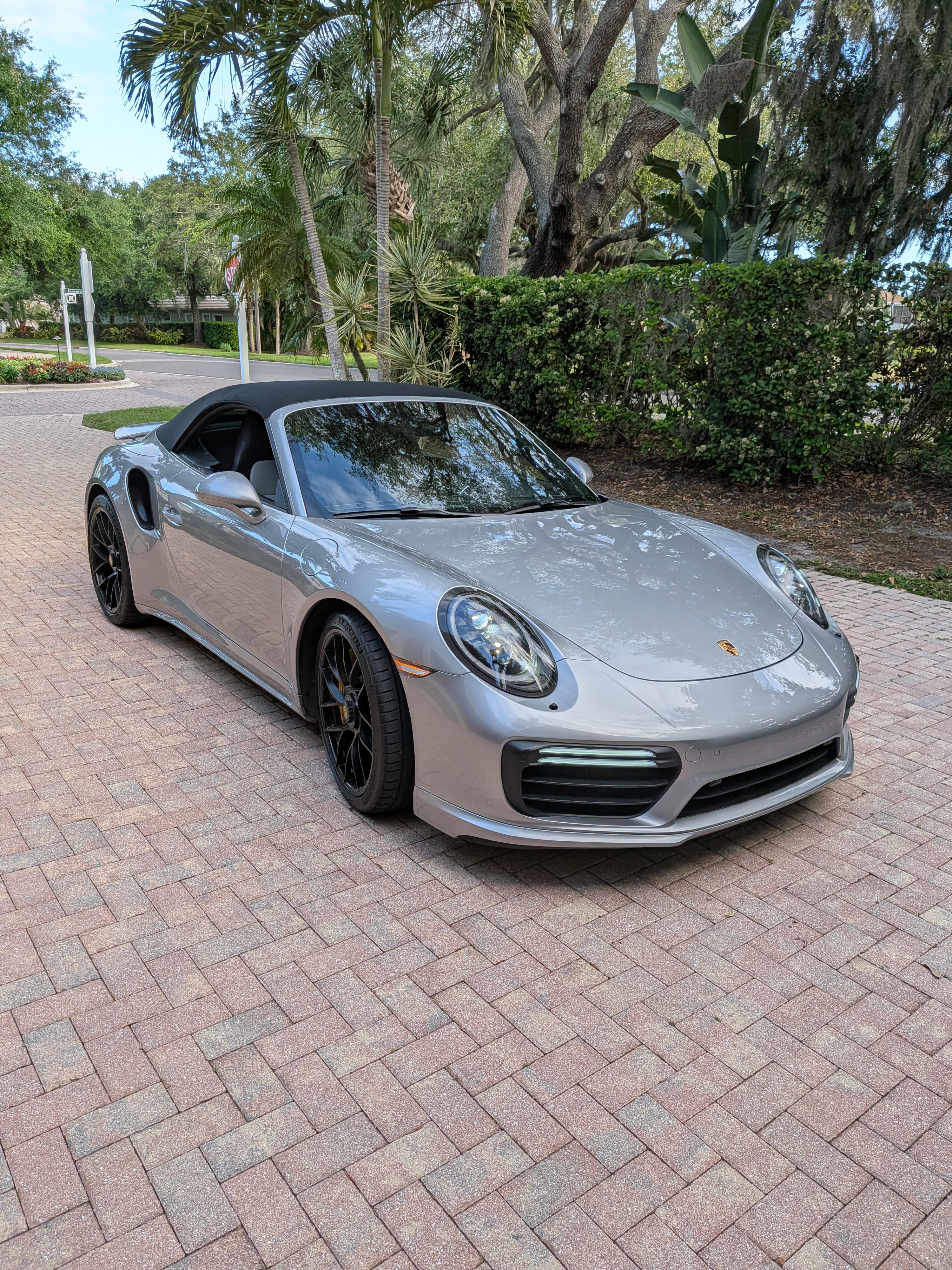 Used 2018 Porsche 911 Turbo S AWD/4WD image 4