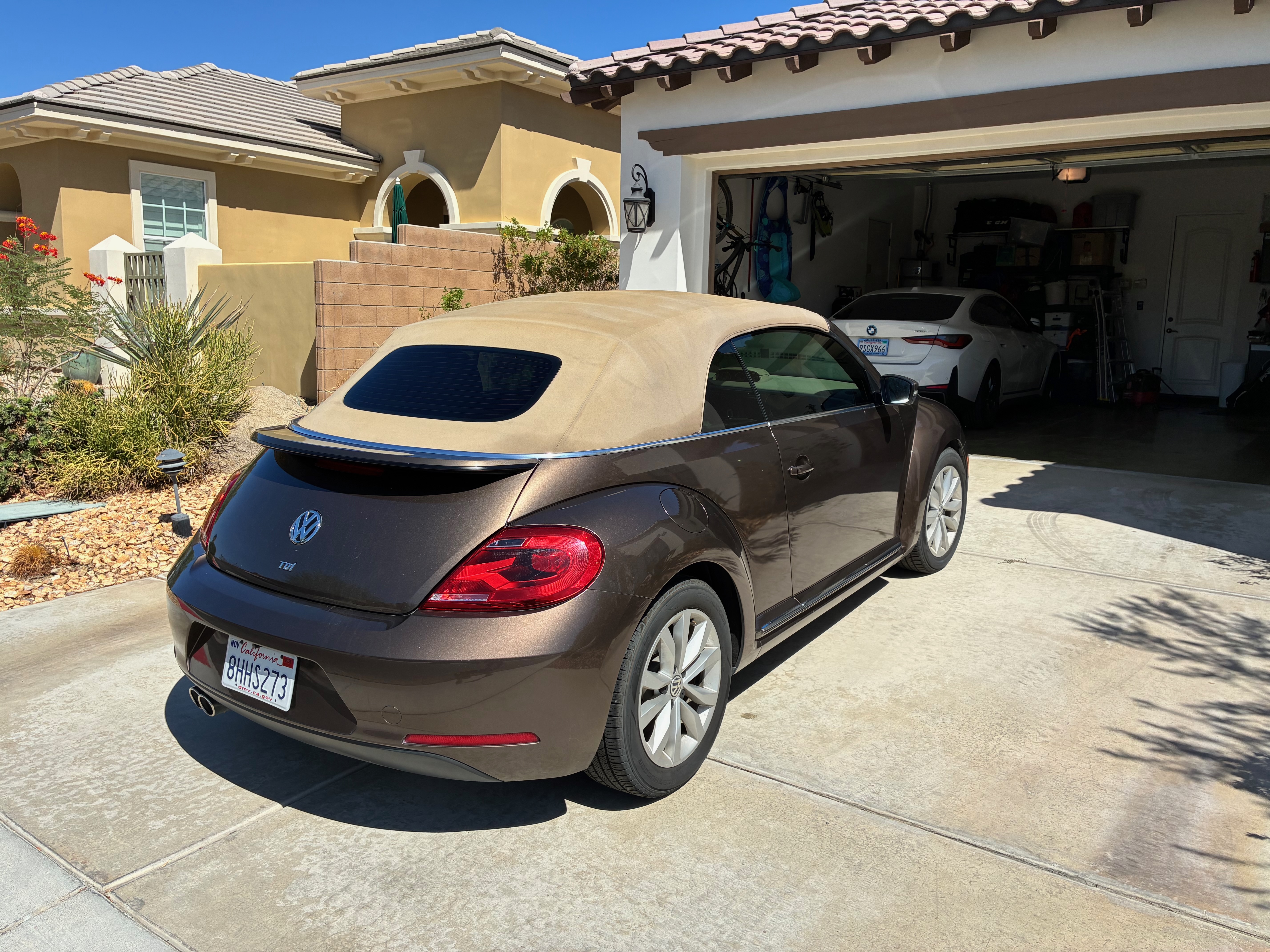 Used 2013 Volkswagen Beetle TDI FWD image 11
