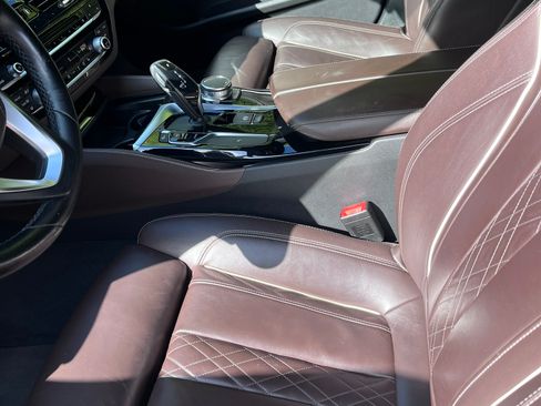 Used 2018 BMW 540i RWD image 9