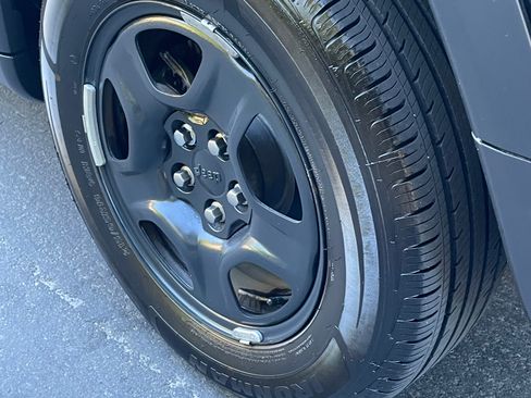 Used 2018 Jeep Compass Sport image 9