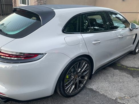 Used 2019 Porsche Panamera 4 image 11