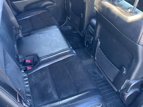Used 2017 Jeep Grand Cherokee Altitude AWD/4WD image 15