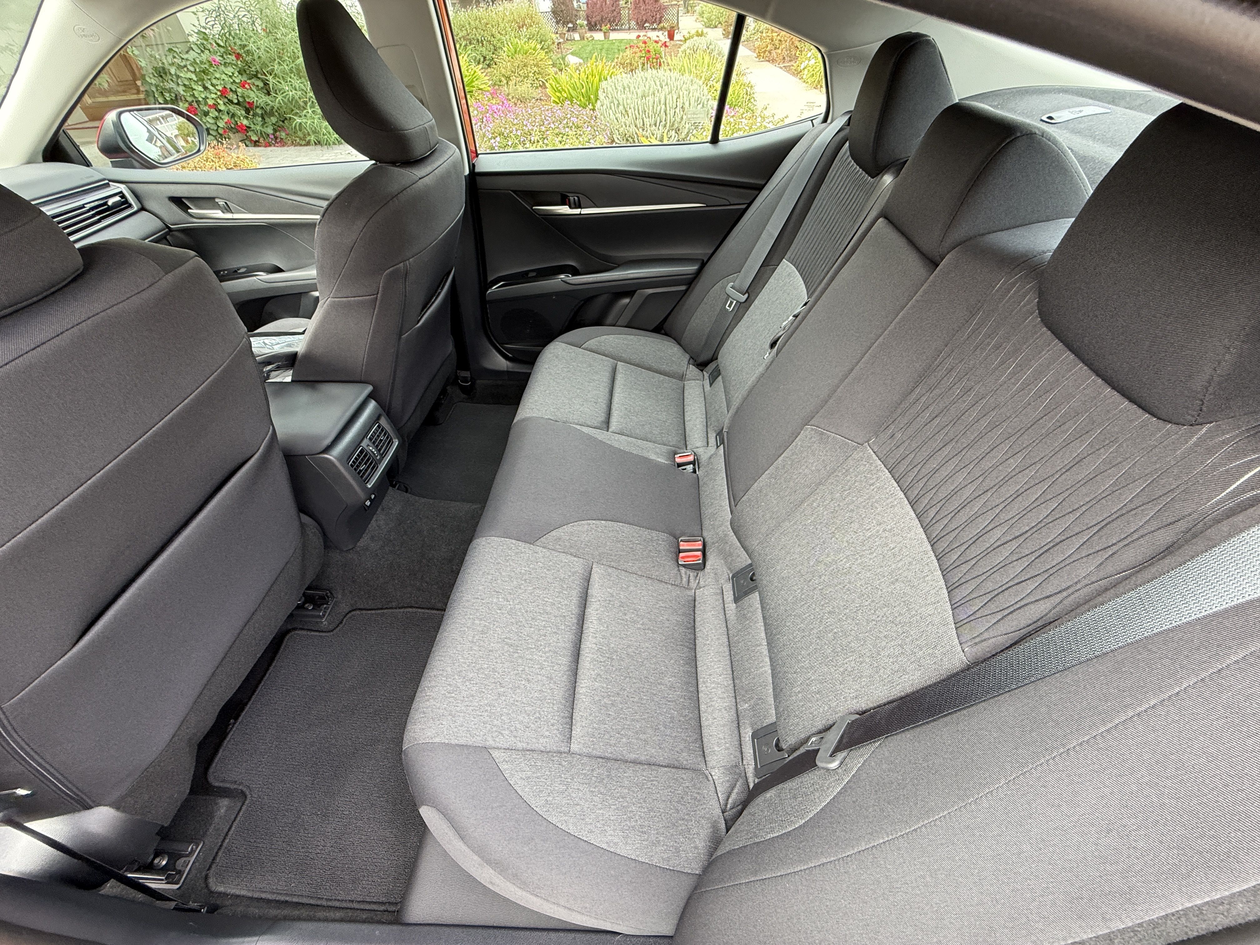 Used 2025 Toyota Camry LE w/ Convenience Package FWD image 17