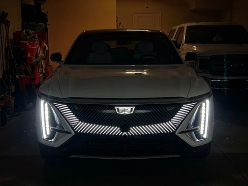 Used 2024 Cadillac Lyriq Tech image 2