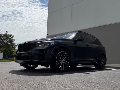 Used 2022 BMW X5 xDrive40i w/ M Sport Package AWD/4WD image 10
