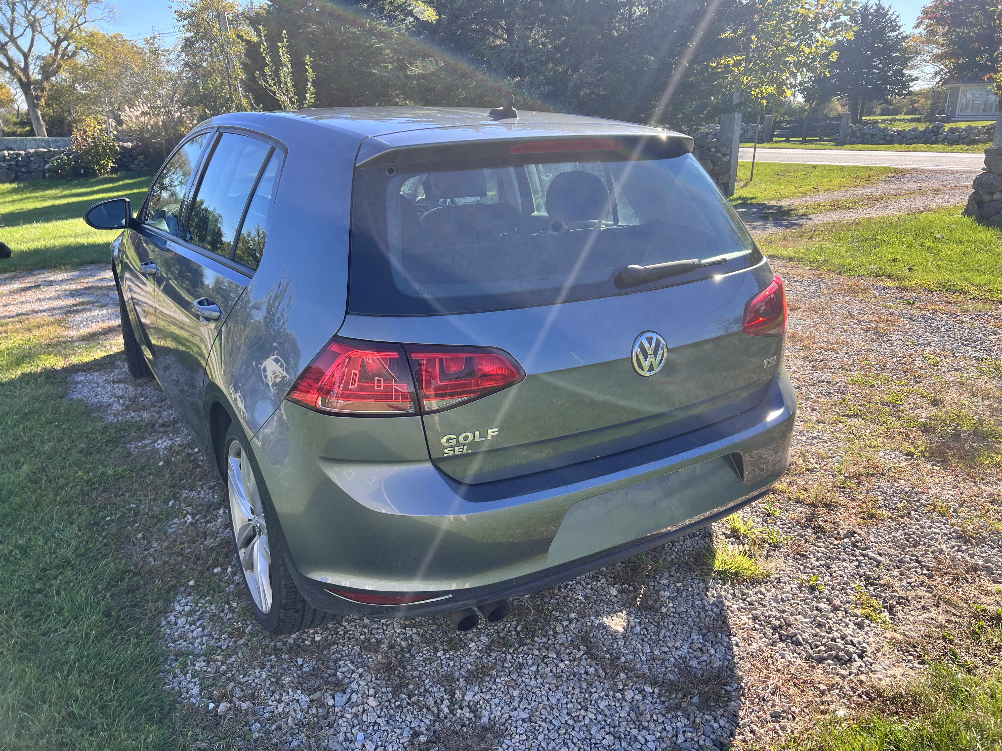 Used 2017 Volkswagen Golf SEL FWD image 6
