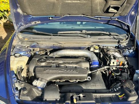 Used 2010 Volvo S40 T5 R-Design image 6