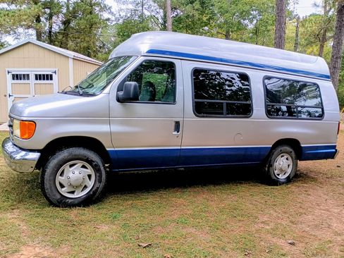 Used 2006 Ford E-250 and Econoline 250 Extended image 2