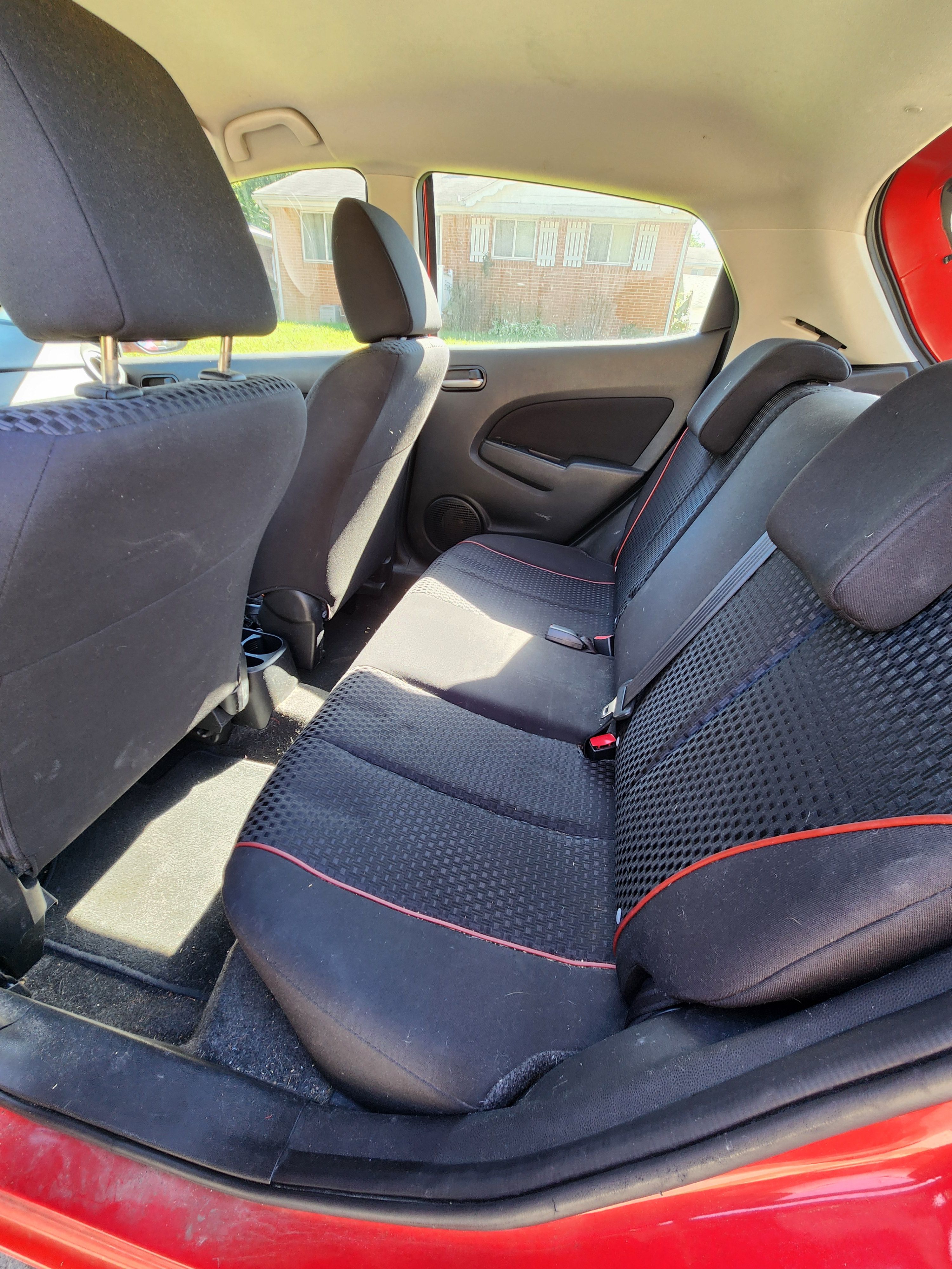 Used 2012 MAZDA MAZDA2 Touring FWD image 2