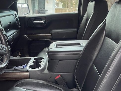 Used 2020 Chevrolet Silverado 1500 LT Trail Boss image 4