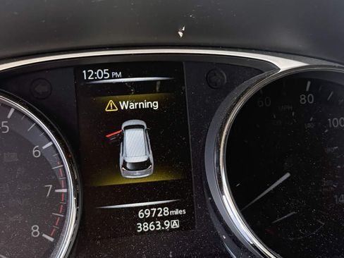 Used 2016 Nissan Rogue SL image 4