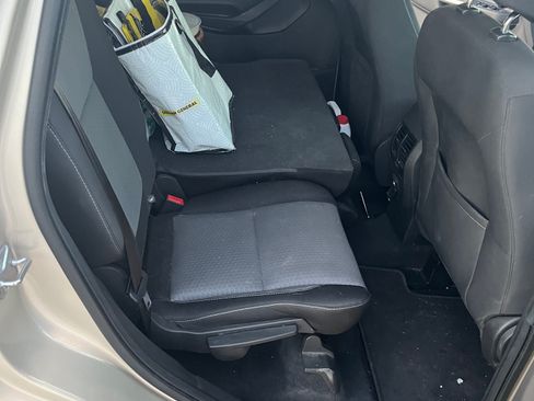Used 2017 Ford Escape SE FWD image 11