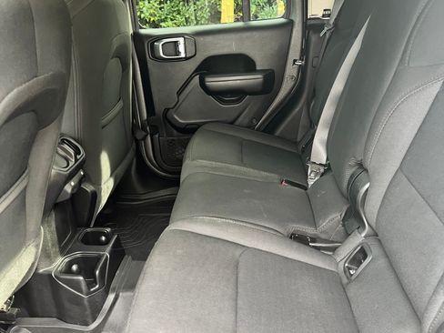 Used 2020 Jeep Gladiator Sport w/ Quick Order Package 24S image 10