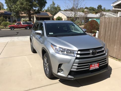 Used 2018 Toyota Highlander XLE image 14