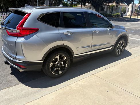 Used 2017 Honda CR-V Touring image 10