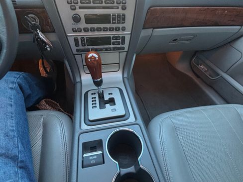 Used 2005 Lincoln LS image 20