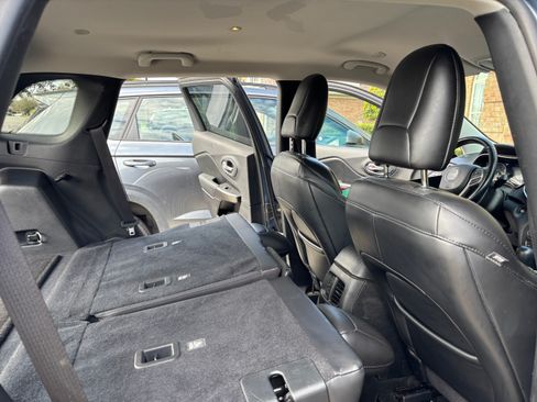 Used 2020 Jeep Cherokee Limited image 9