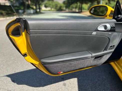 Used 2006 Porsche Cayman S image 19