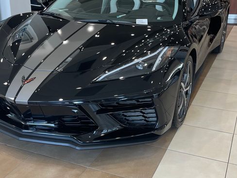 Used 2022 Chevrolet Corvette Stingray Premium Cpe w/ Z51 Performance Package RWD image 2