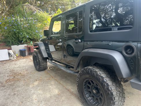 Used 2011 Jeep Wrangler Unlimited Sport image 5