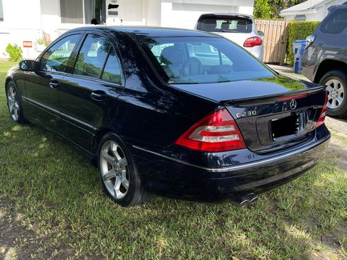 Used 2007 Mercedes-Benz C 230 Sedan image 10