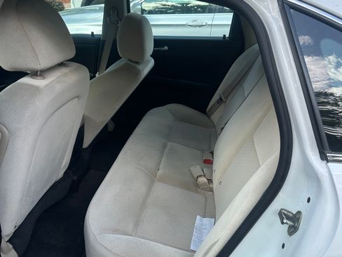 Used 2016 Chevrolet Impala LT image 9
