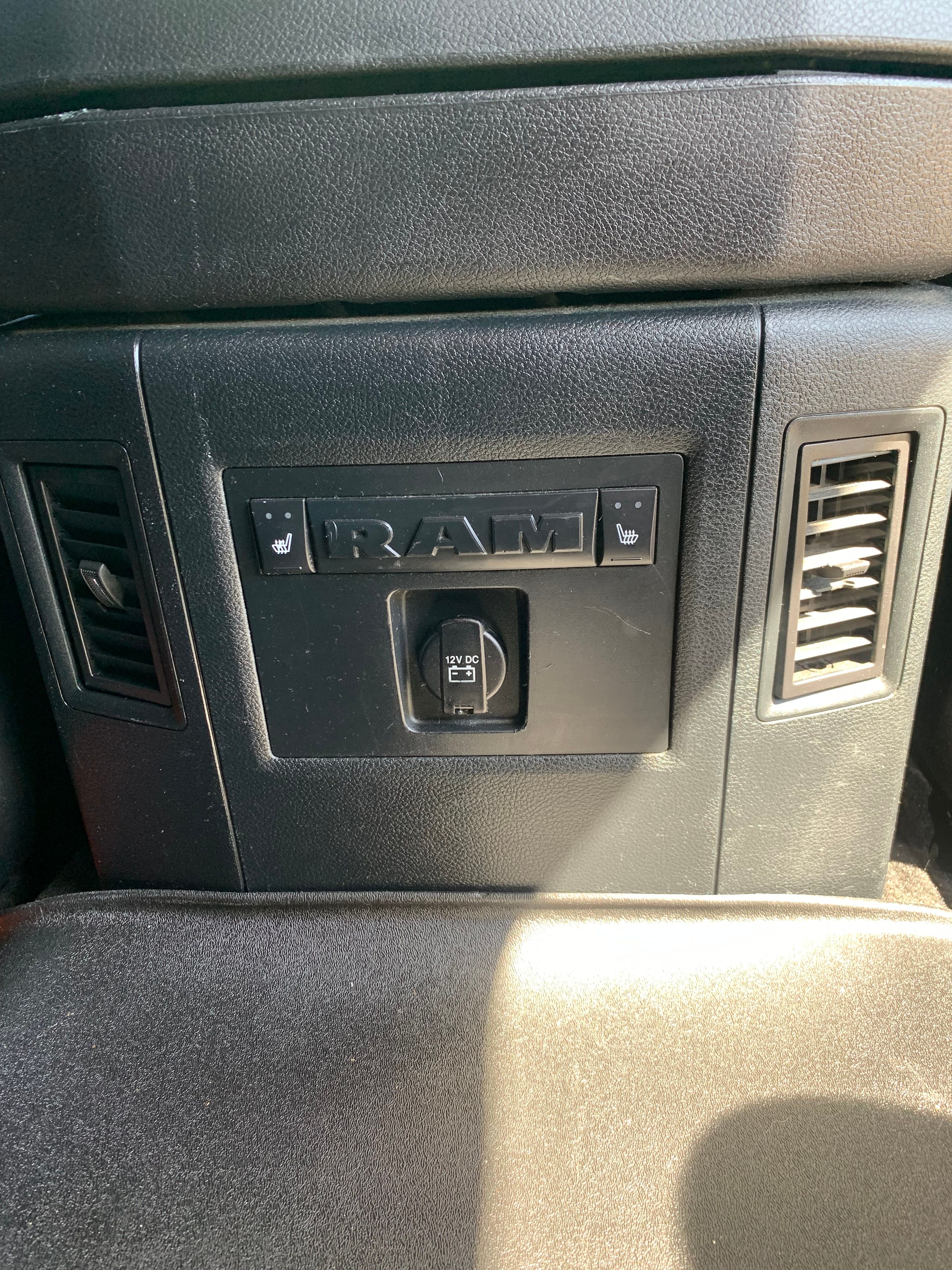 Used 2017 RAM 1500 Laramie w/ Convenience Group AWD/4WD image 23
