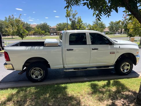 Used 2012 RAM 2500 ST w/ Chrome Appearance Group image 4