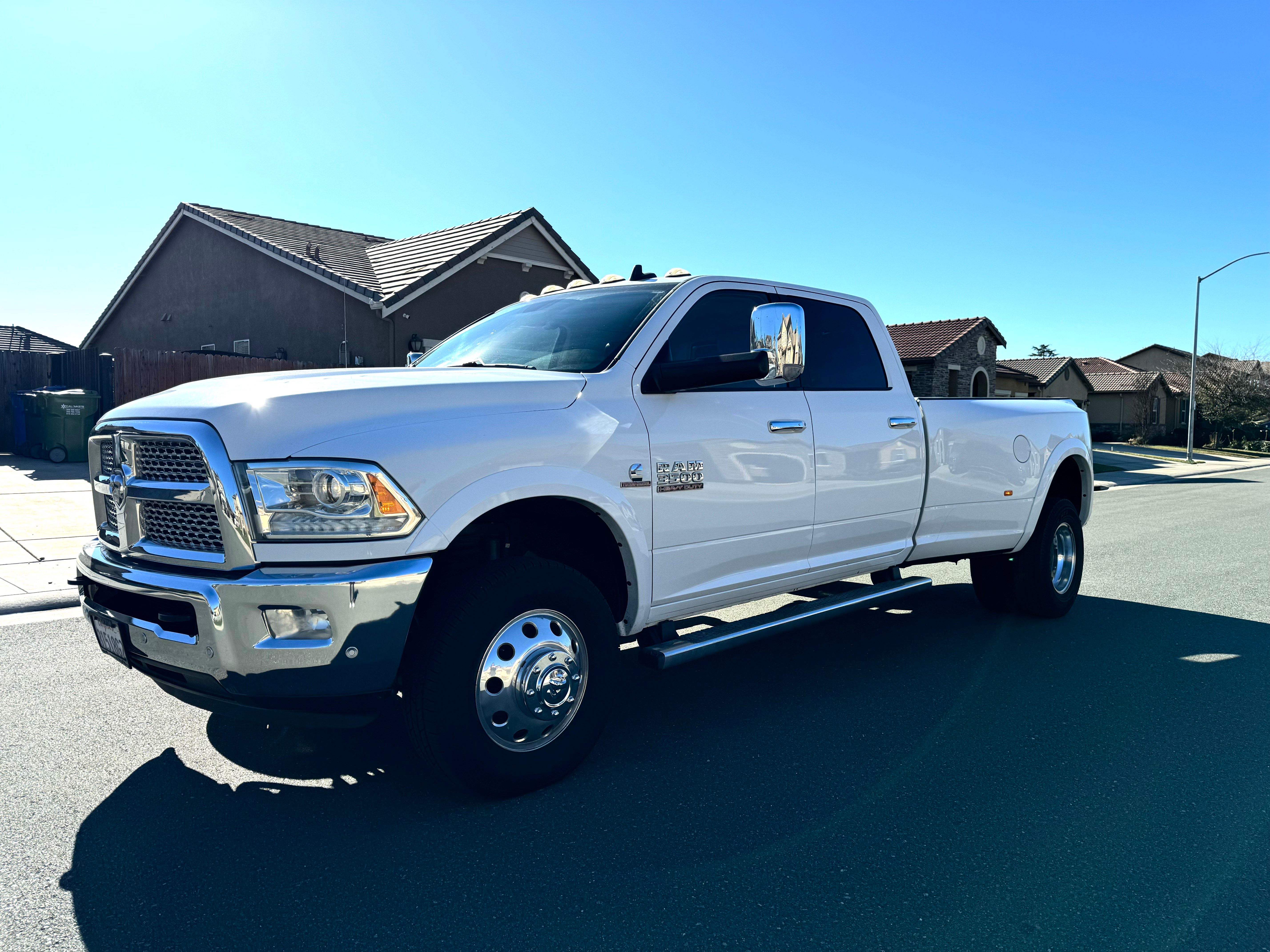 Used 2017 RAM 3500 Laramie AWD/4WD image 1